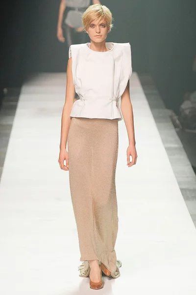Look 30